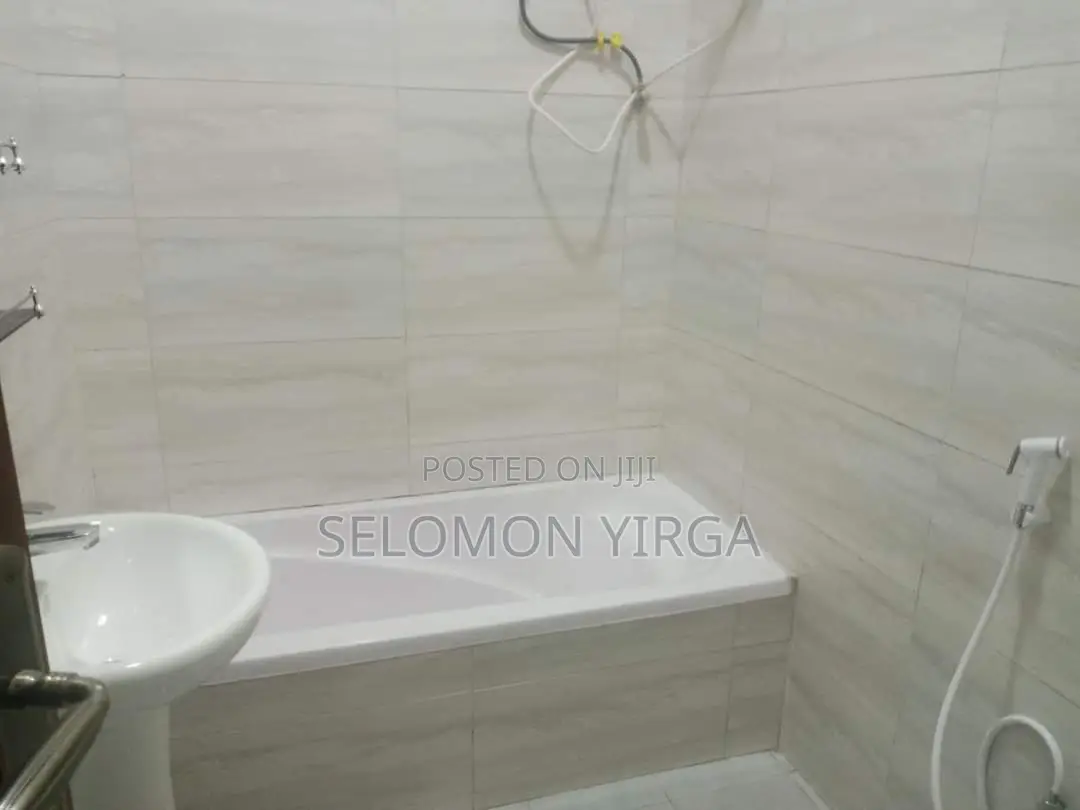 3bdrm Villa in Adis Abba, Bole for sale