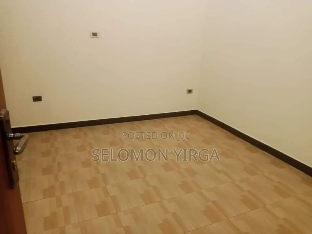 3bdrm Villa in Adis Abba, Bole for sale