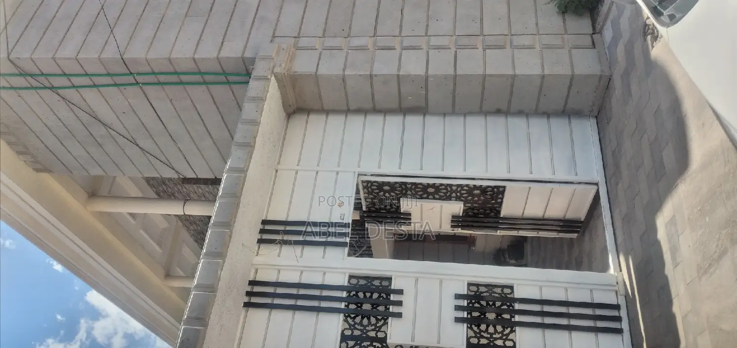 Furnished 5bdrm Villa in Adama Korkoro for rent