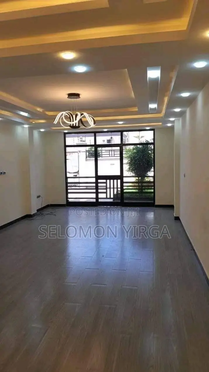 3bdrm Villa in Adis Abba, Bole for sale