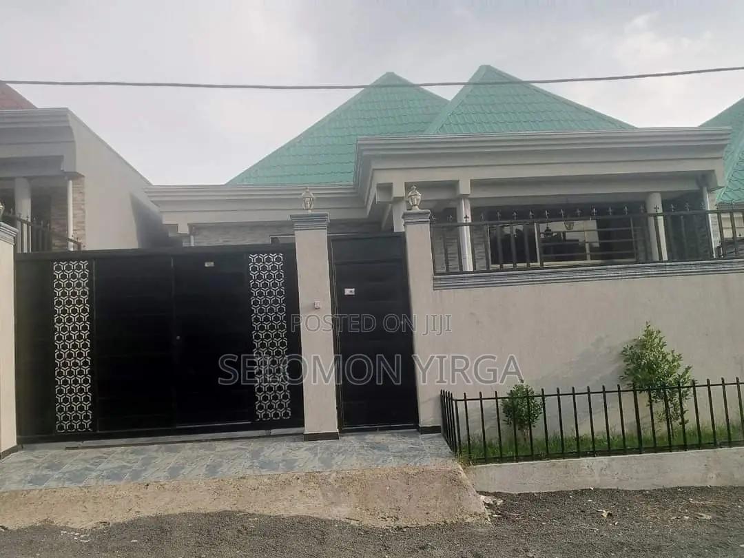 3bdrm Villa in Adis Abba, Bole for sale