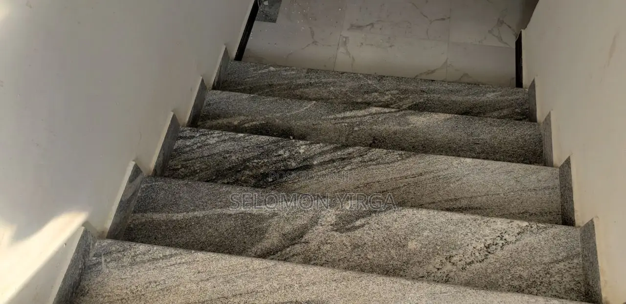 4bdrm House in Adis Abba, Bole for sale