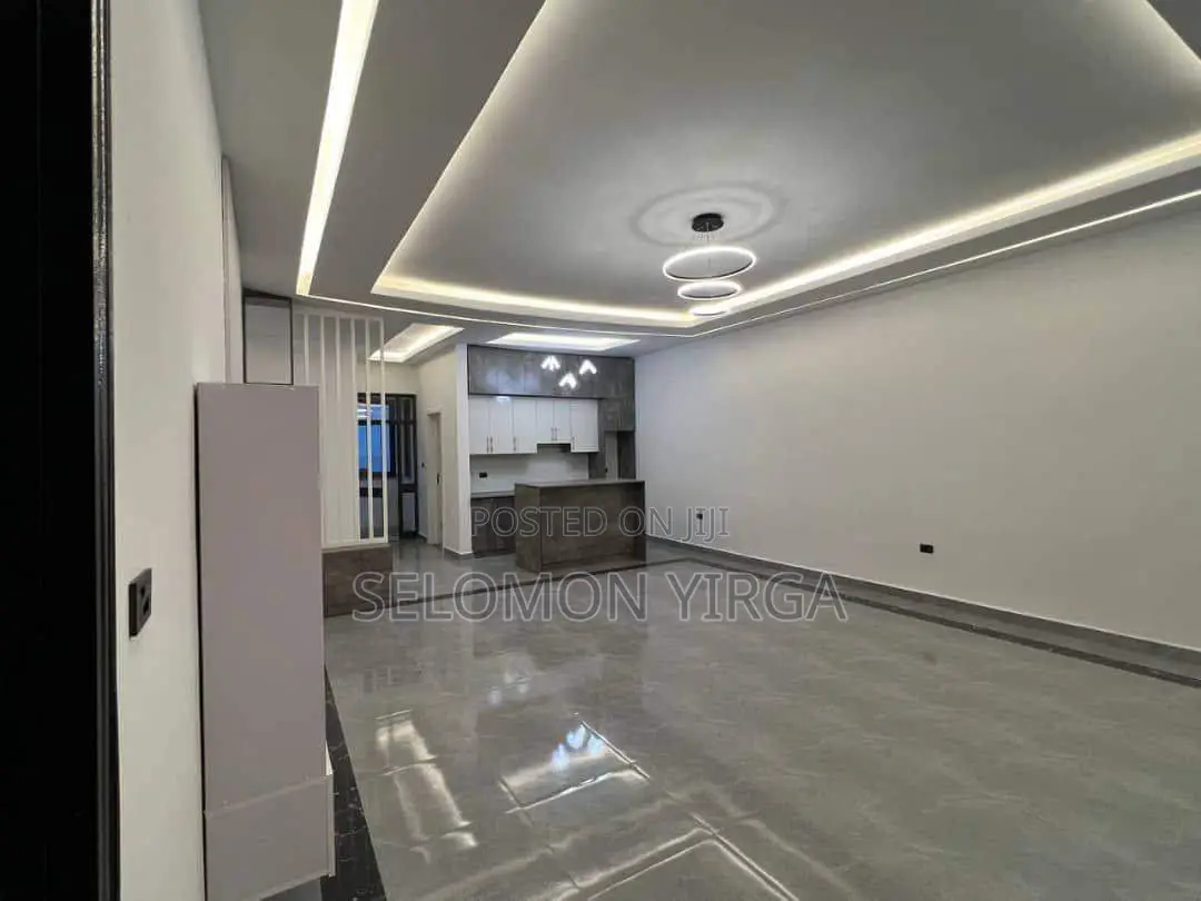 4bdrm House in Adis Abba, Bole for sale