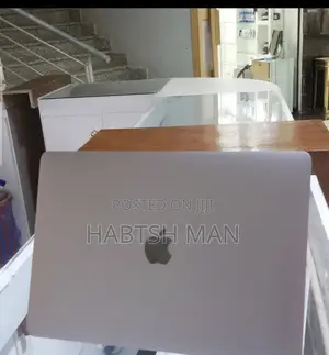 Photo - New Laptop Apple MacBook Air 2020 8GB Apple M1 SSD 256GB