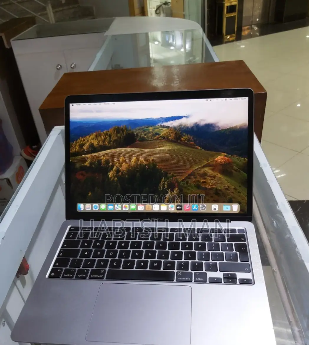New Laptop Apple MacBook Air 2020 8GB Apple M1 SSD 256GB