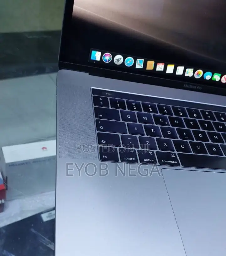 New Laptop Apple MacBook Pro 2019 32GB Intel Core I9 SSD 1T