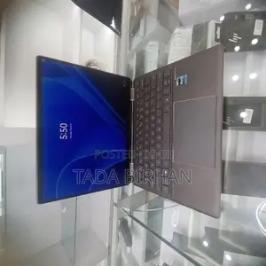 New Laptop HP Spectra 13 16GB Intel Core I7 SSD 1T