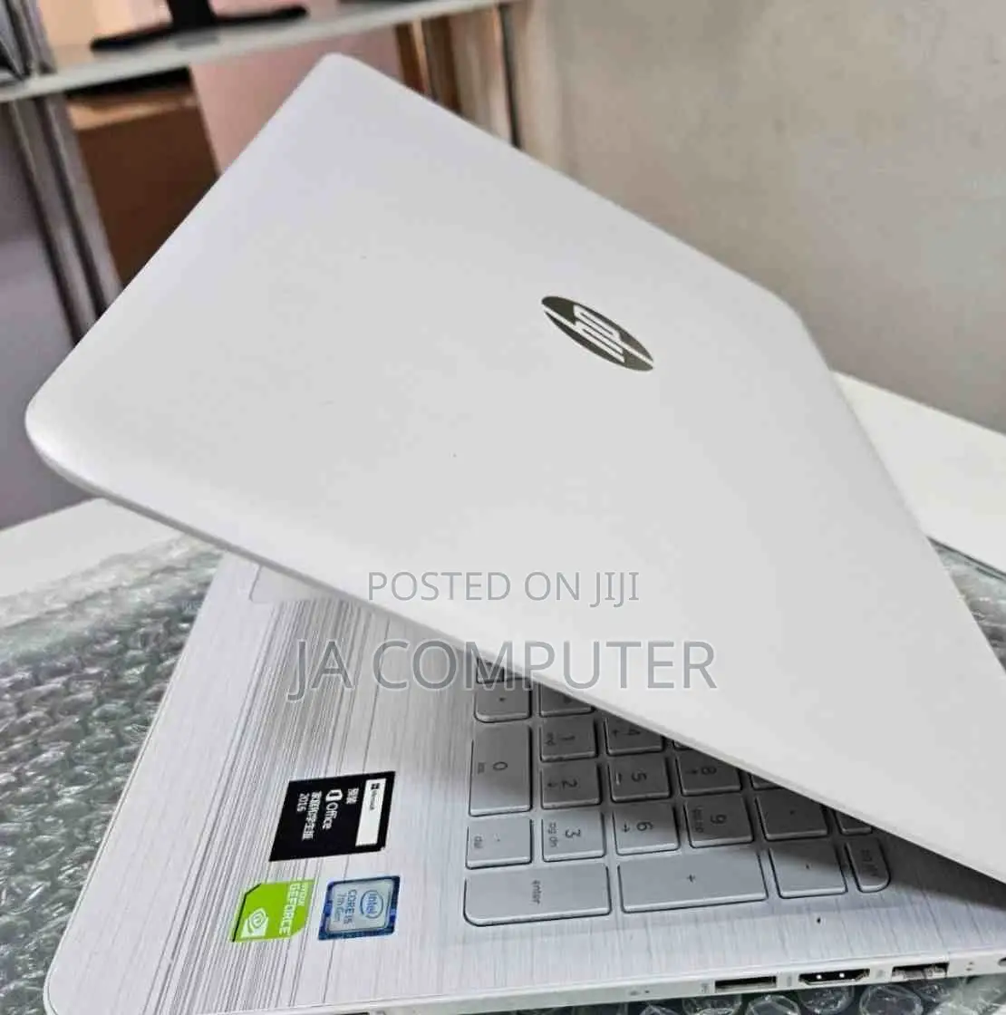 New Laptop HP Pavilion 15 8GB Intel Core I5 HDD 1T