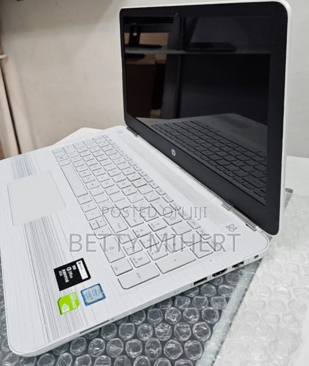 New Laptop HP Pavilion 15 8GB Intel Core I5 HDD 1T