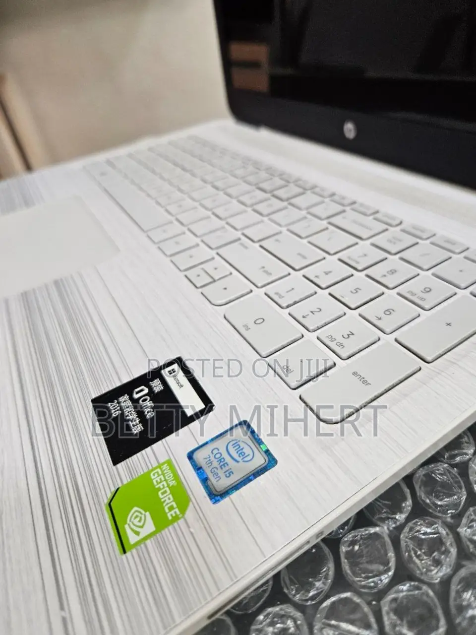 New Laptop HP Pavilion 15 8GB Intel Core I5 HDD 1T