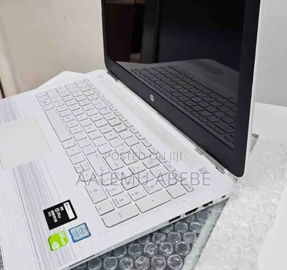 New Laptop HP Pavilion 15 8GB Intel Core I5 HDD 1T