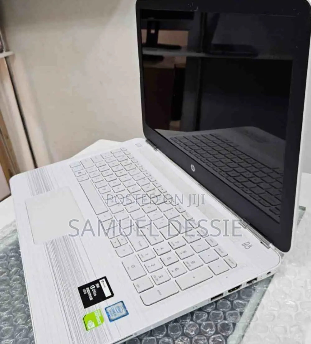 New Laptop HP Pavilion 15 8GB Intel Core I5 HDD 1T