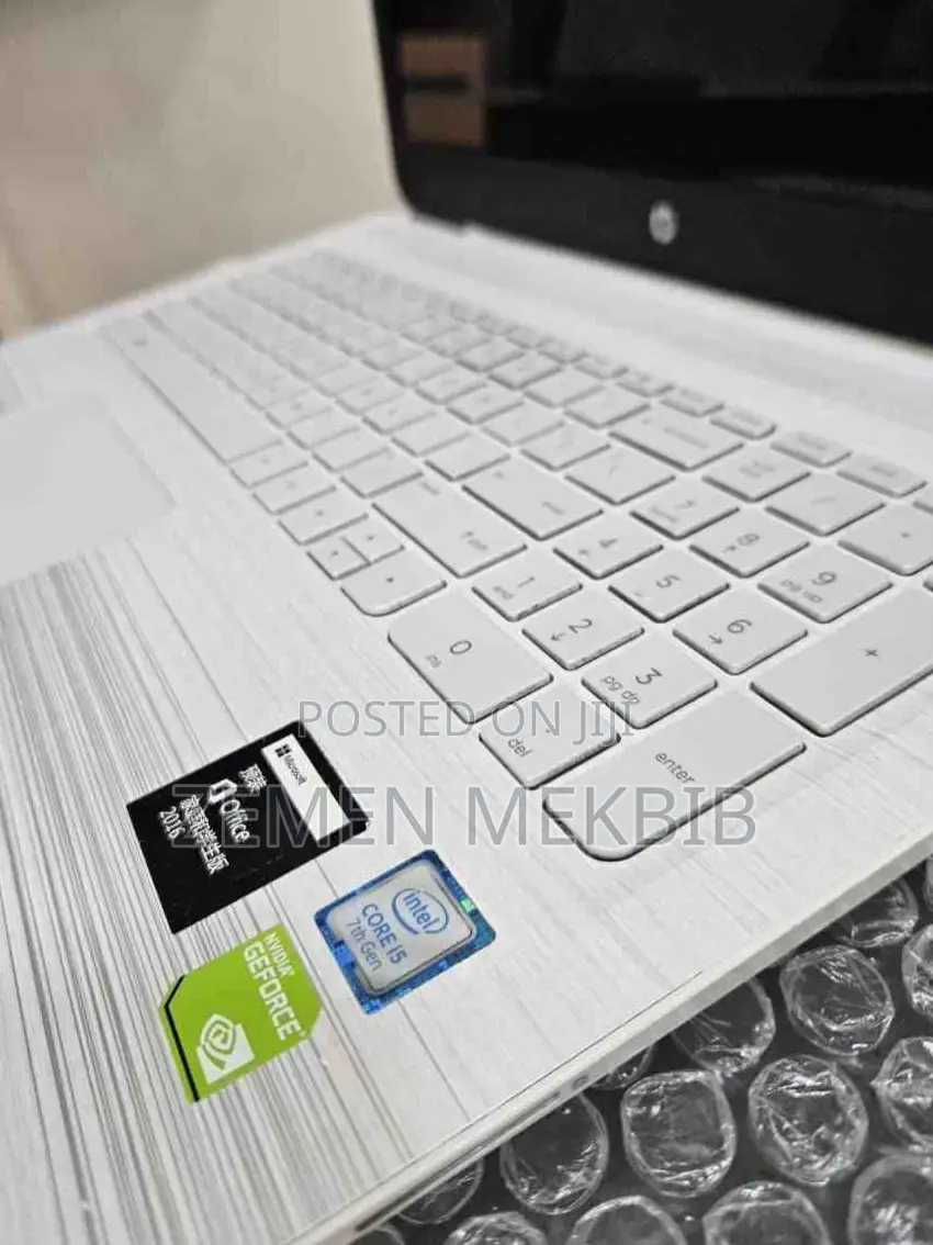 New Laptop HP Pavilion 15 8GB Intel Core I5 HDD 1T
