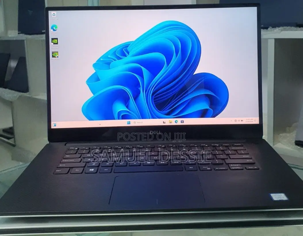 New Laptop Dell XPS 15 32GB Intel Core I7 SSD 1T