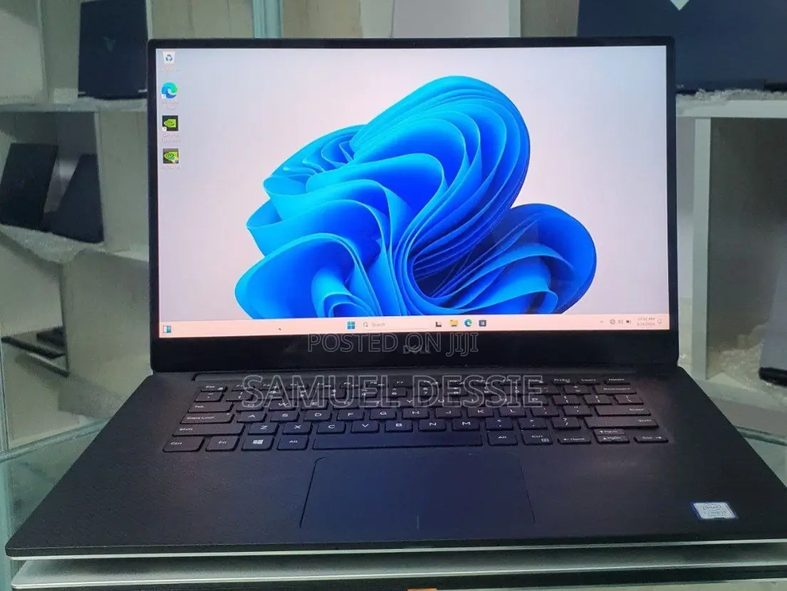 New Laptop Dell XPS 15 32GB Intel Core I7 SSD 1T