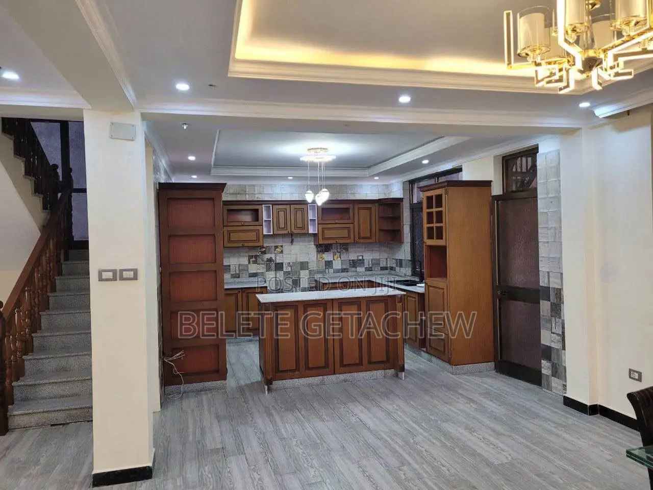 7bdrm House in ፍየል ቤት G+2 ተጨማሪ G+1, Bole for sale