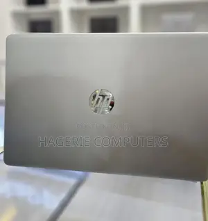 Laptop HP Pavilion 15-Eh0050wm 8GB AMD Ryzen 5 SSD 512GB