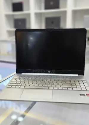 Laptop HP Pavilion 15-Eh0050wm 8GB AMD Ryzen 5 SSD 512GB