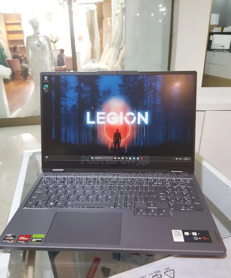 New Laptop Lenovo Legion 5 16GB AMD Ryzen 7 SSD 512GB