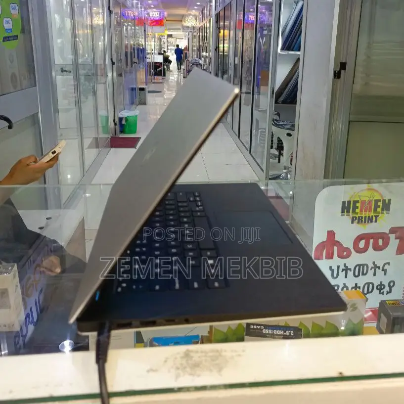 New Laptop Dell XPS 15 16GB Intel Core I7 SSD 512GB