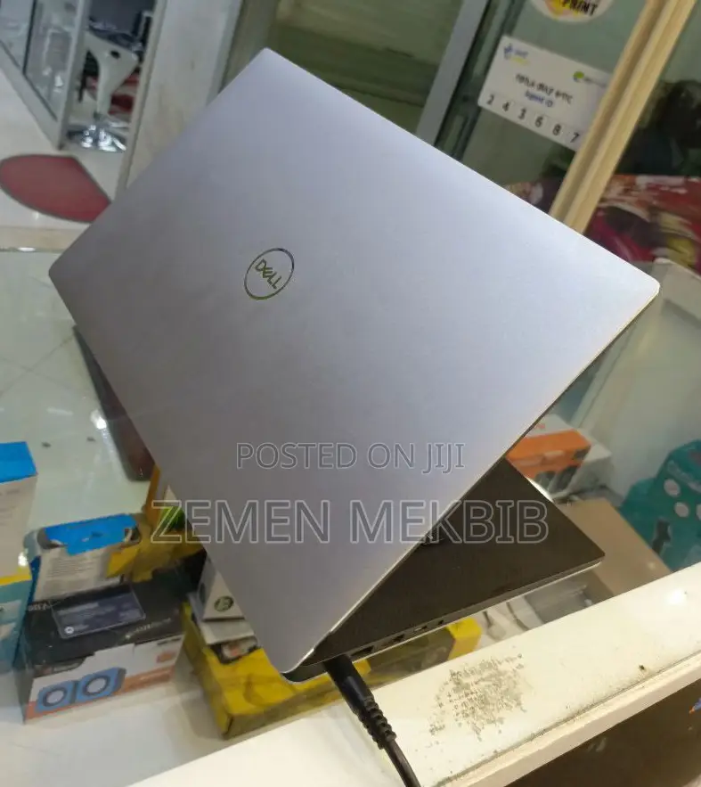 New Laptop Dell XPS 15 16GB Intel Core I7 SSD 512GB