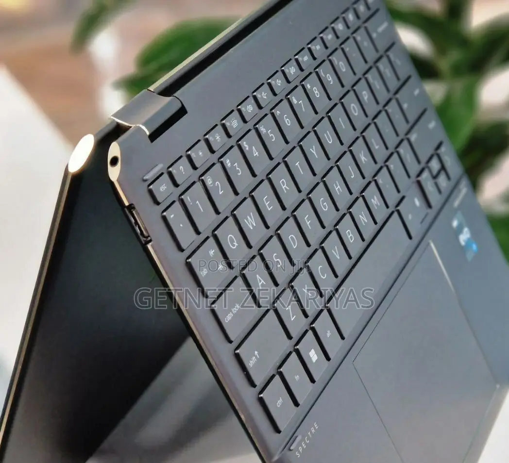 New Laptop HP Spectre 16GB Intel Core I7 SSD 1T