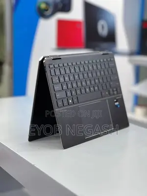 Photo - New Laptop HP Spectra 13 16GB Intel Core I7 SSD 1T