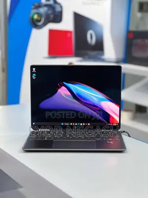 New Laptop HP Spectra 13 16GB Intel Core I7 SSD 1T