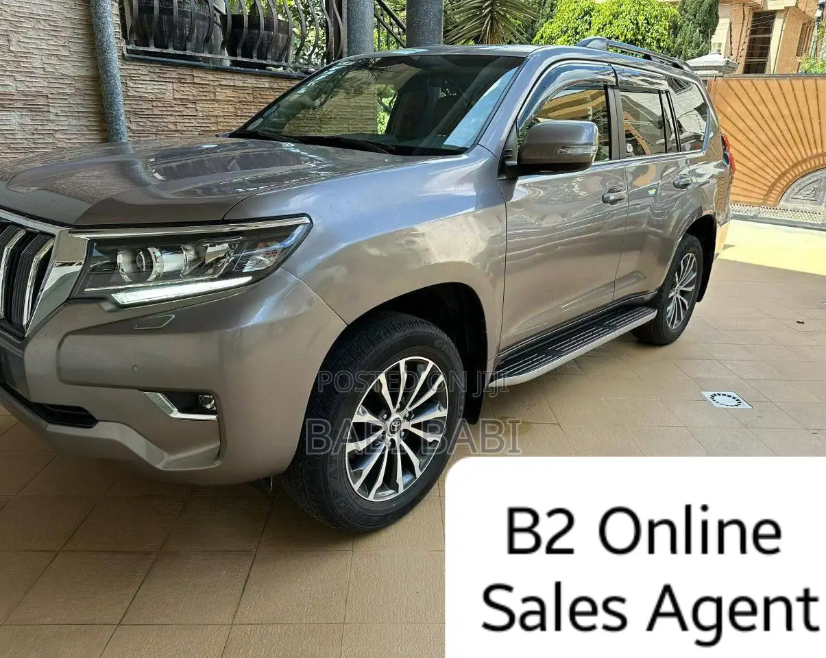 Toyota Land Cruiser Prado 2022 Gold