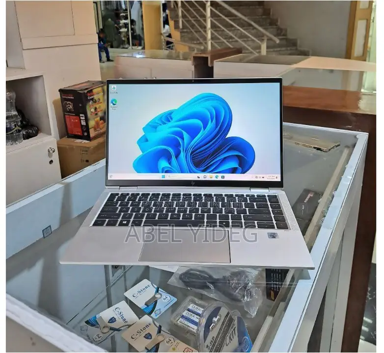 New Laptop HP EliteBook X360 1040 G7 16GB Intel Core I7 SSD 512GB