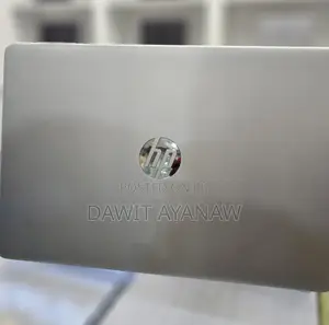 New Laptop HP 8GB AMD Ryzen 5 SSD 512GB
