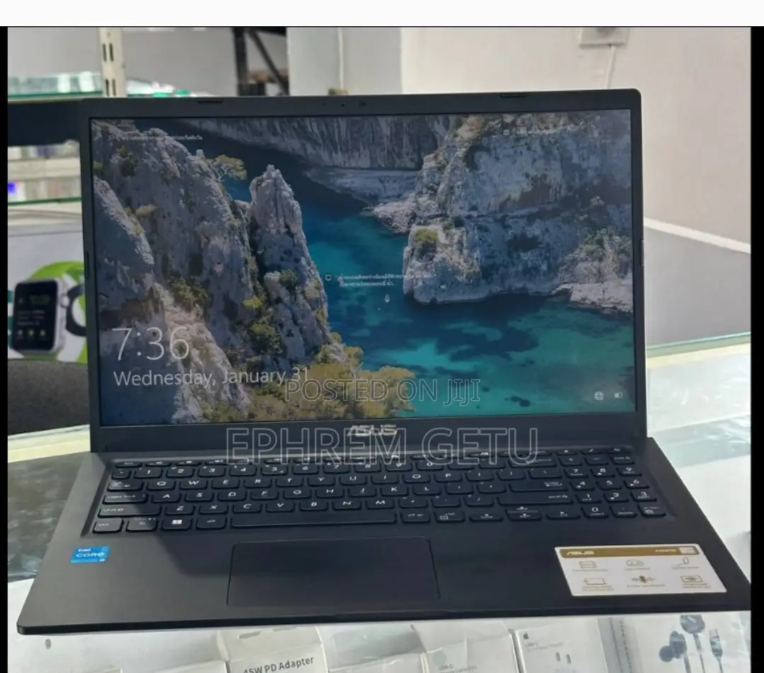 New Laptop Asus VivoBook 15 X505BA 8GB Intel Core i3 SSD 256GB