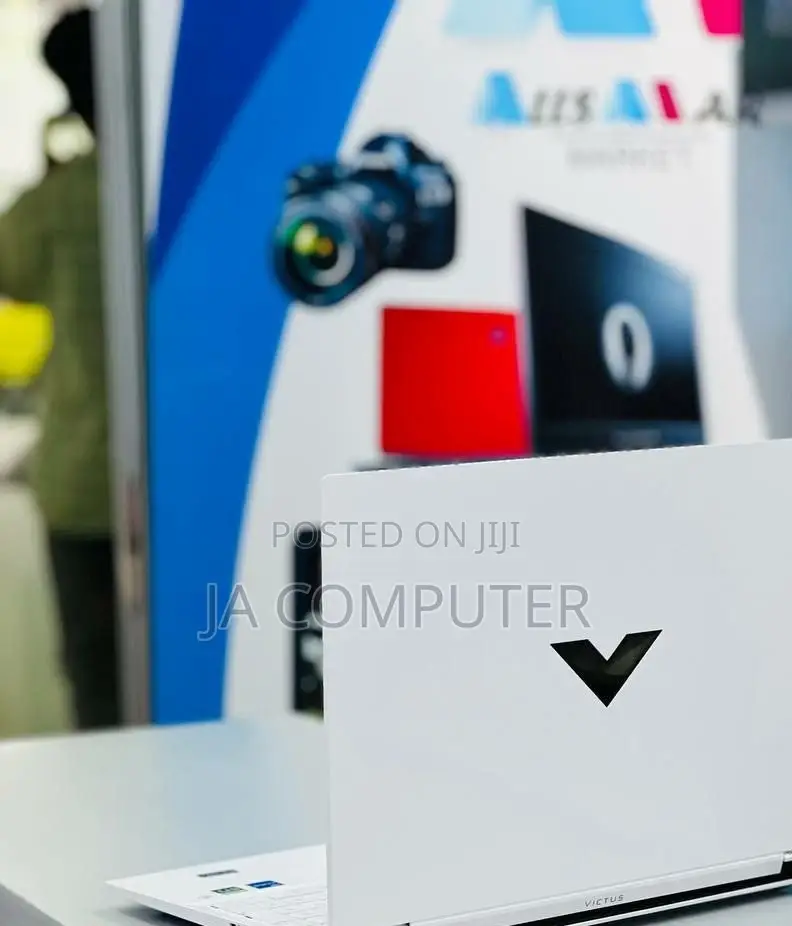 New Laptop HP Victus 15 16GB Intel Core I7 SSD 512GB