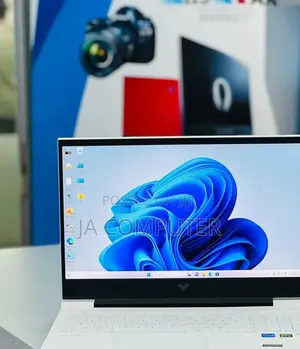 New Laptop HP Victus 15 16GB Intel Core I7 SSD 512GB