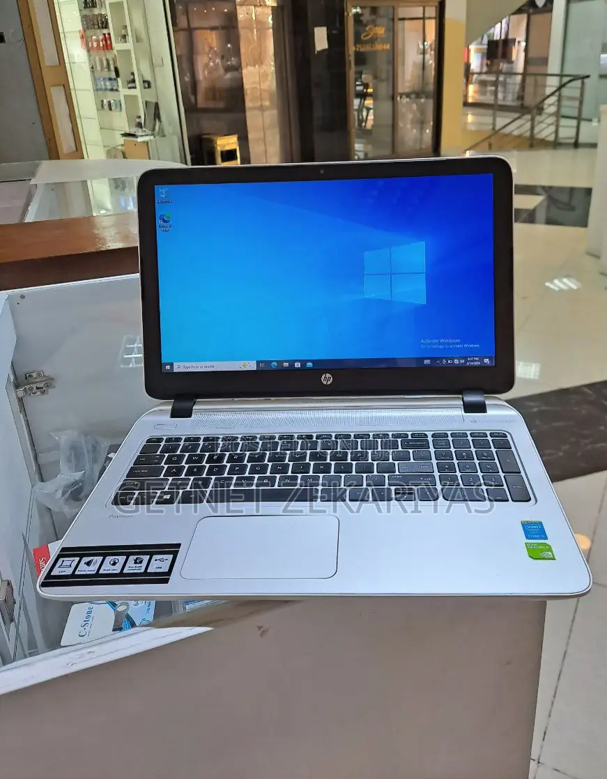 New Laptop HP Pavilion 15 8GB Intel Core I5 HDD 1T