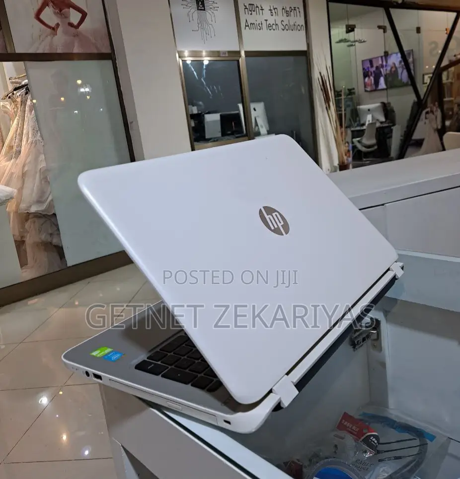 New Laptop HP Pavilion 15 8GB Intel Core I5 HDD 1T