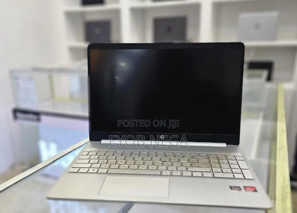 New Laptop HP 8GB AMD Ryzen 5 SSD 512GB