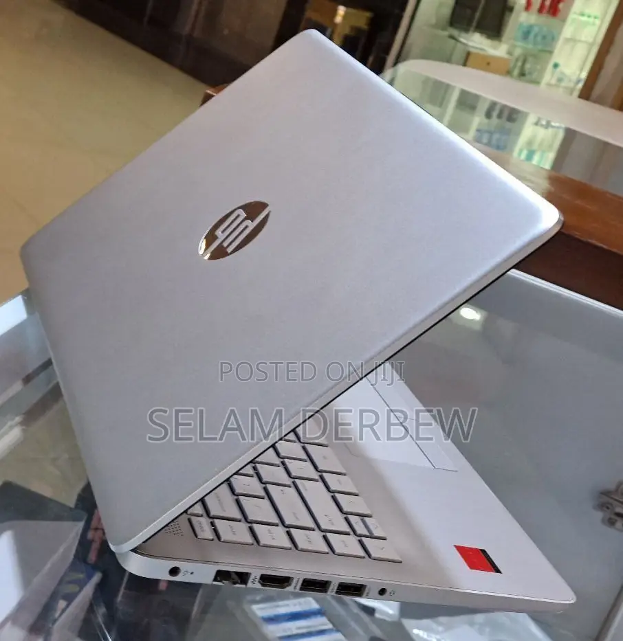 New Laptop HP Stream Notebook 8GB Intel Core I5 HDD 1T