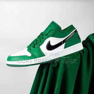 Photo - Master Quality Nike Air Jordan 1 Low Cut Shoes