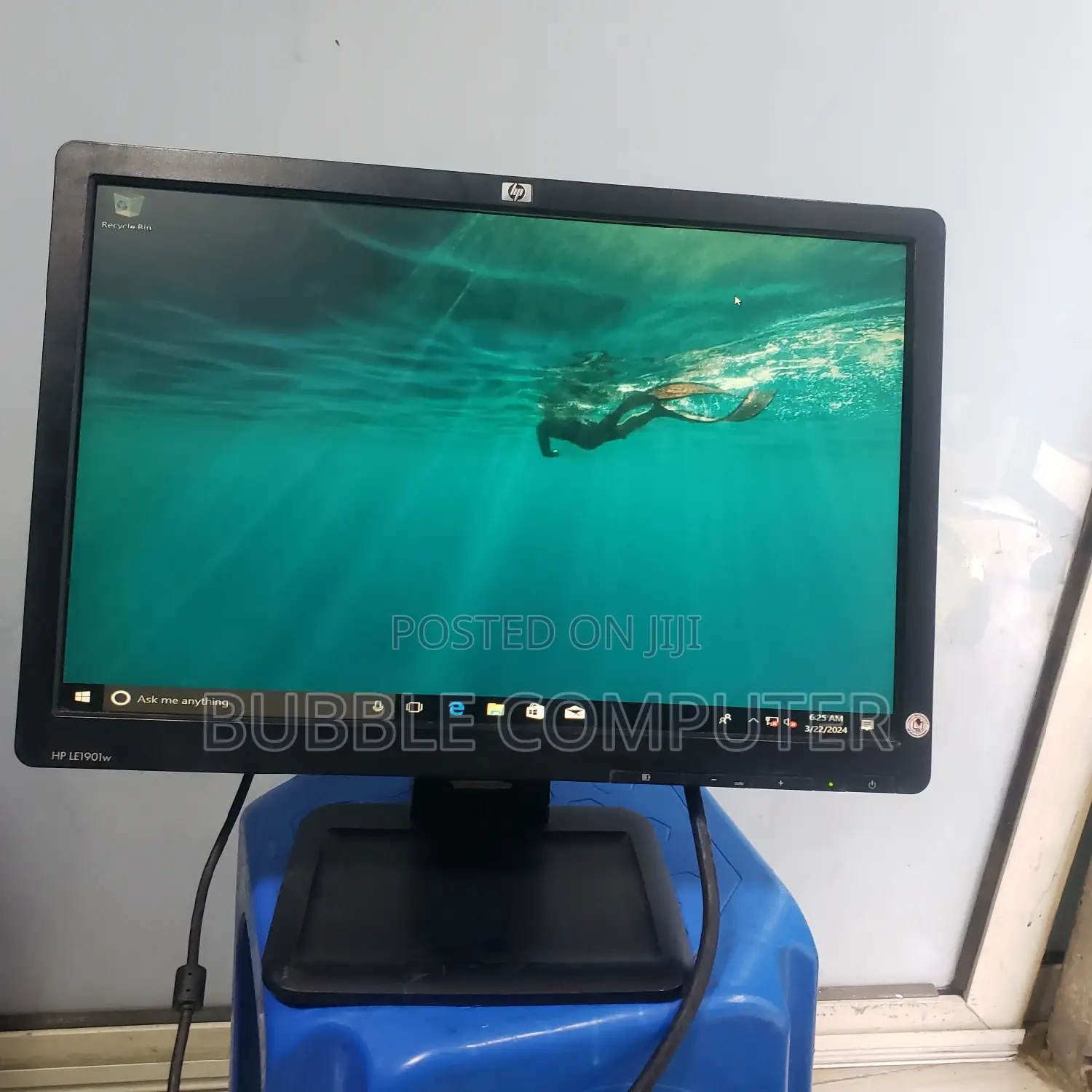 Monitor 19 Inch Wide Model HP