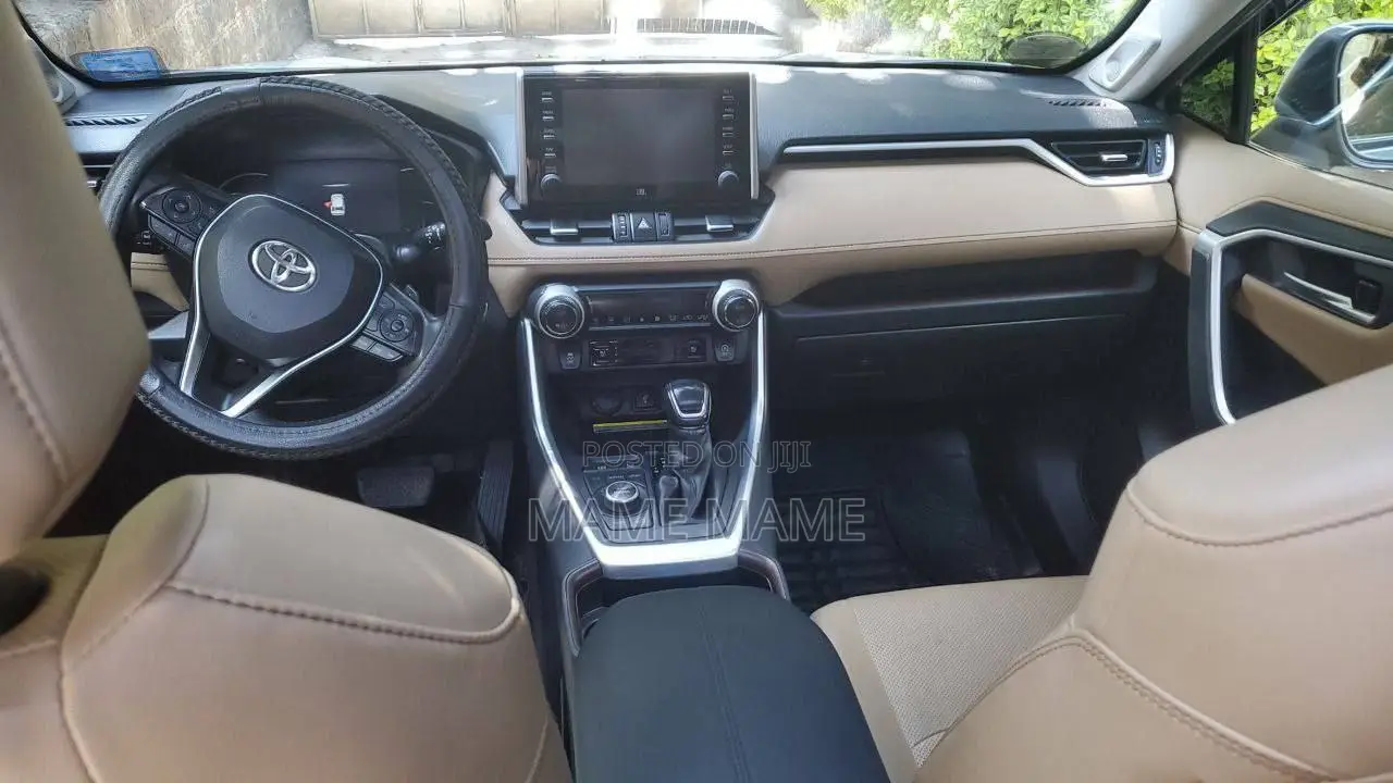 New Toyota Rush 2022 Silver