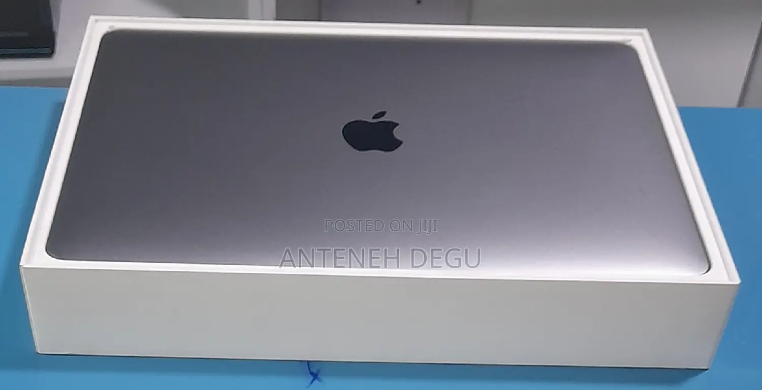 New Laptop Apple MacBook 8GB Intel Core I5 SSD 256GB