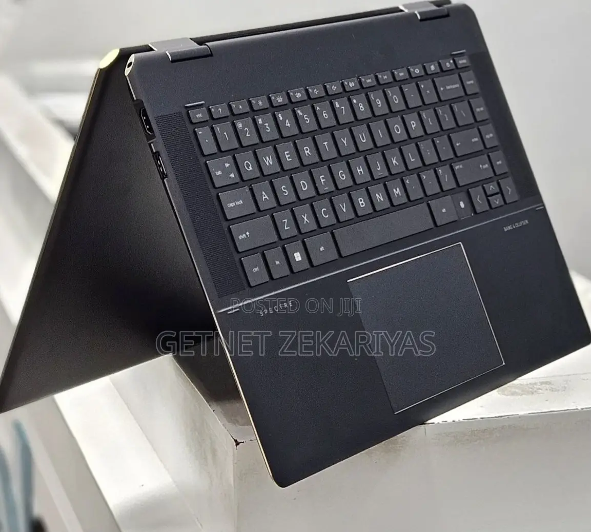 New Laptop HP Spectre 16GB Intel Core I5 SSD 512GB