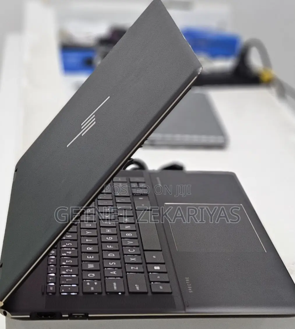 New Laptop HP Spectre 16GB Intel Core I5 SSD 512GB