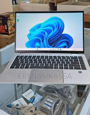 New Laptop HP Spectre X360 16GB Intel Core I7 SSD 512GB