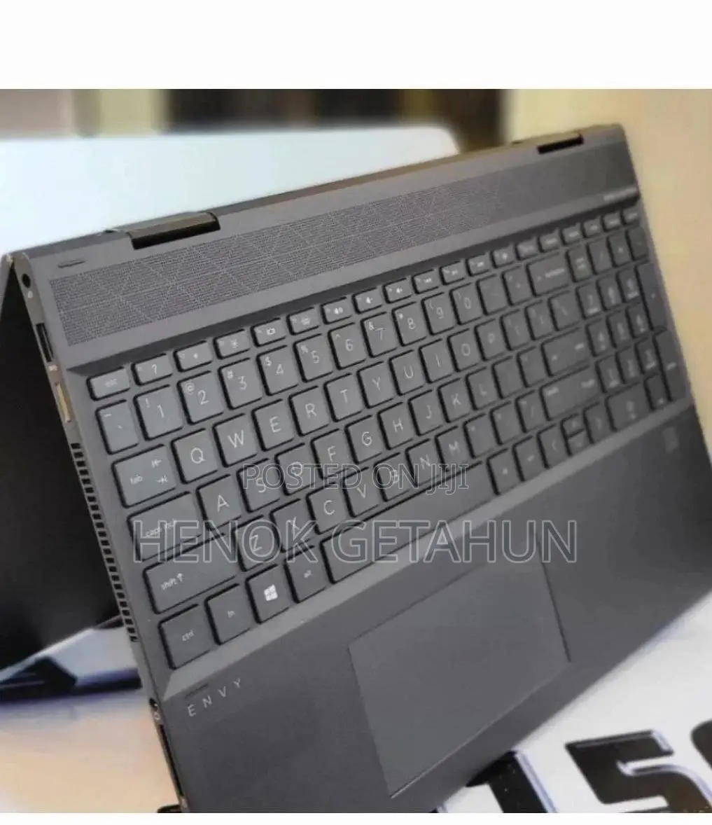 New Laptop HP Envy X360 8GB AMD Ryzen 5 SSD 512GB