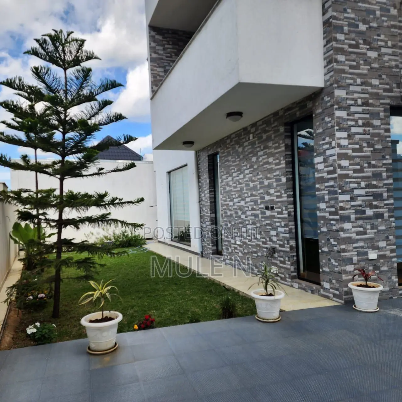 Furnished 6bdrm House in Sumit Fiyeli Beti, Bole for sale