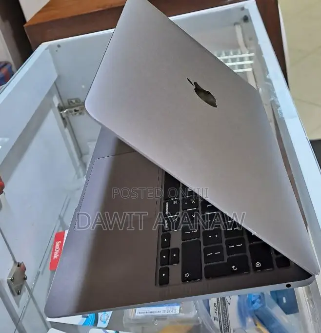New Laptop Apple MacBook Air 2020 M1 8GB Apple M1 SSD 256GB