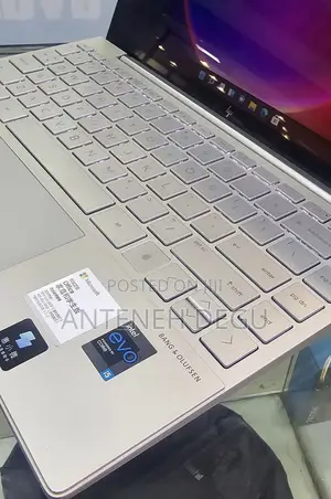 Photo - New Laptop HP Envy 13 16GB Intel Core I5 SSD 512GB