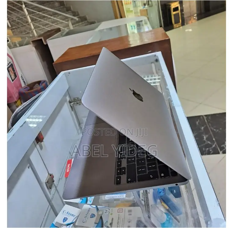 New Laptop Apple MacBook Air 2020 M1 8GB Apple M1 SSD 256GB